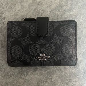 New small coach wallet
